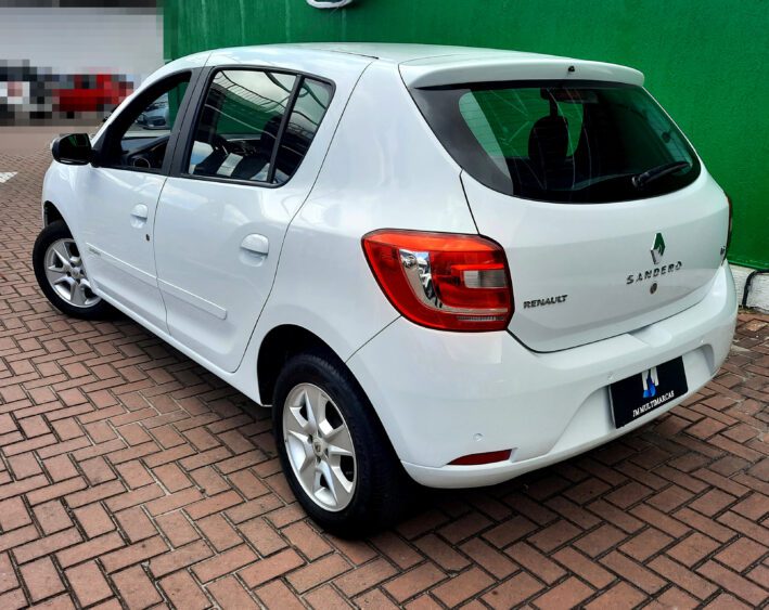 RENAULT Sandero Dynamique 1.6 FLEX