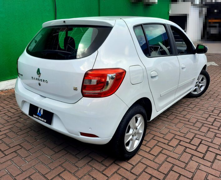 RENAULT Sandero Dynamique 1.6 FLEX