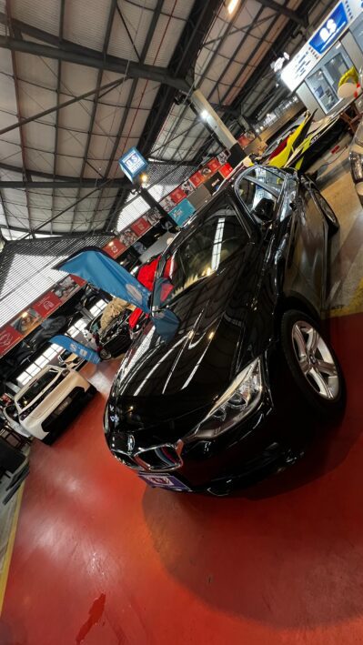 BMW 320i 320i 2.0 Turbo