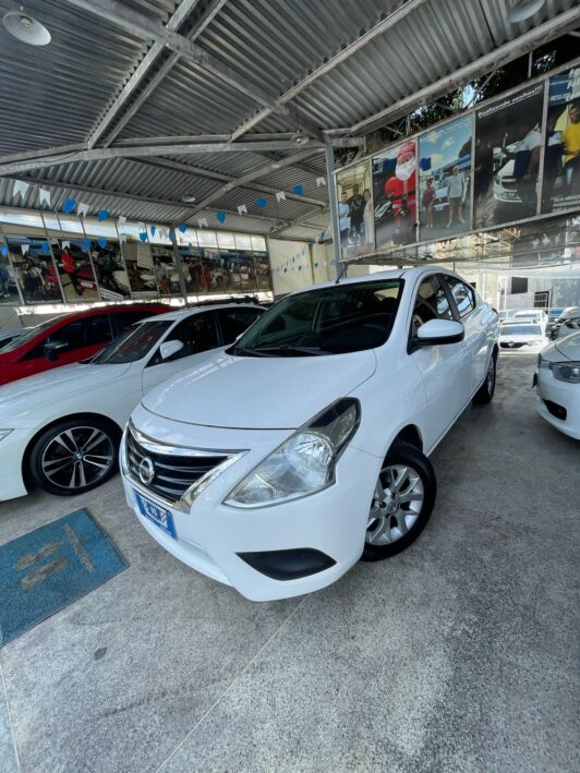 NISSAN Versa 1.6 SV Automático 1.6