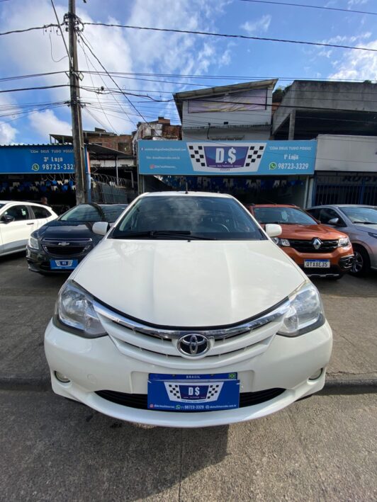 TOYOTA Etios XLS 1.5 1.5 MANUAL