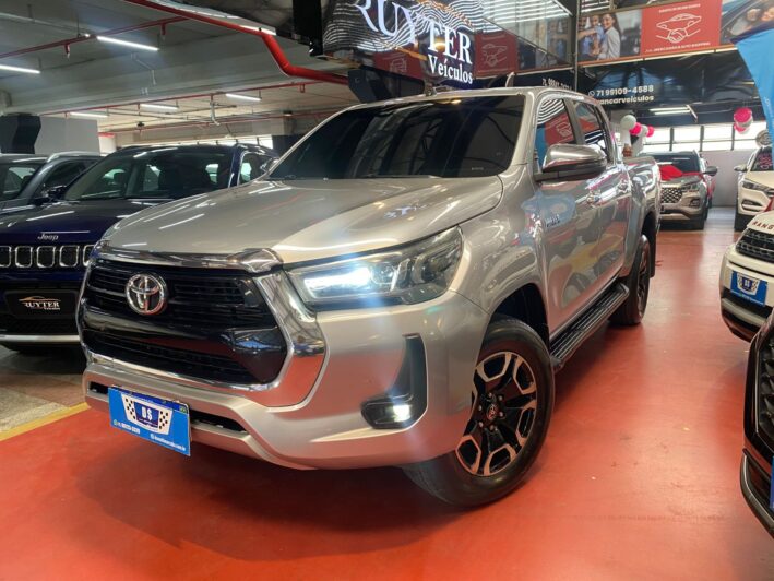 TOYOTA HILLUX 2.8 SRV