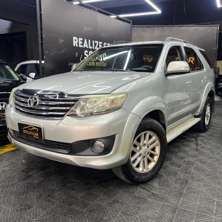 TOYOTA HILUX SW4 4X2 SR SR